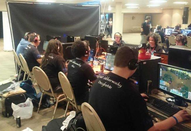 MaDRaven Playing a match at the Do Gaming Championship 2014